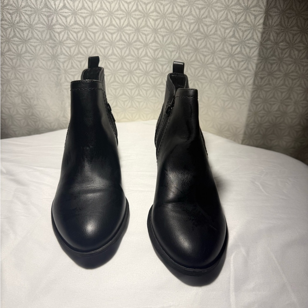 G by Guess Black Ankle Boots Troye Women Size 8M Synthetic Leather Zipper - Picture 3 of 7